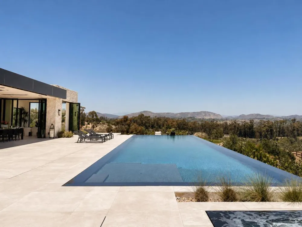 15575 Las Planideras Rancho Santa Fe, CA 92067