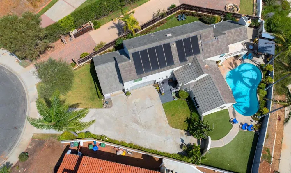 3684 Maria Ln Carlsbad, CA 92008