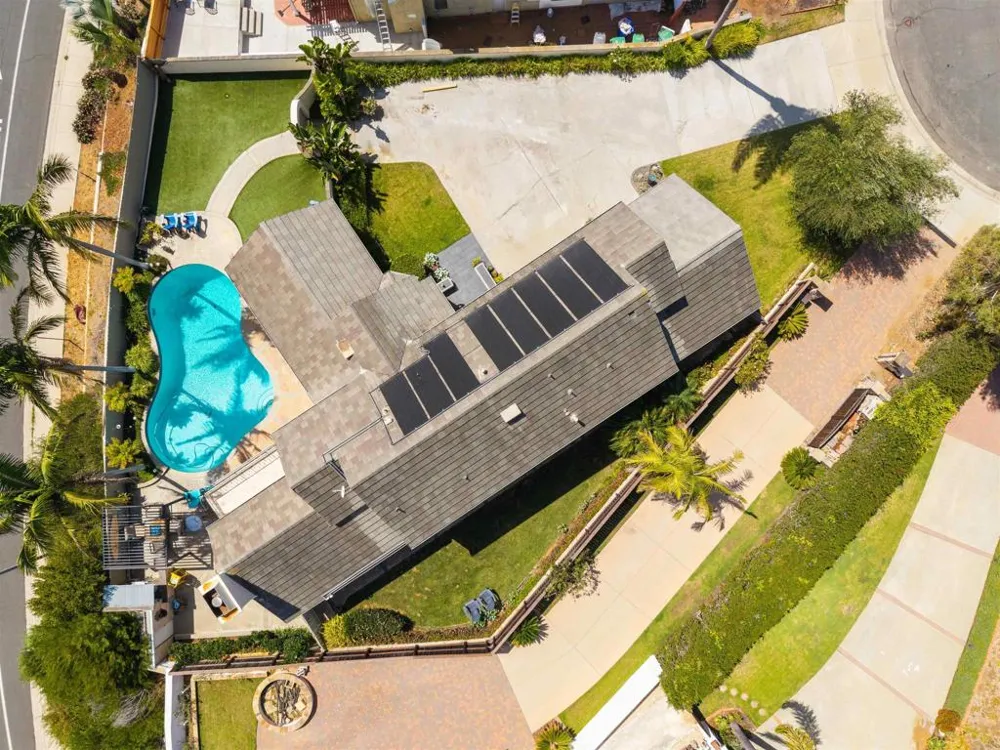 3684 Maria Ln Carlsbad, CA 92008