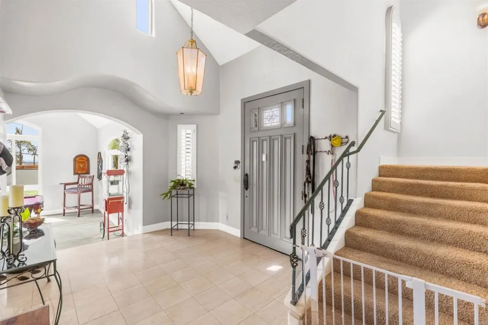3684 Maria Ln Carlsbad, CA 92008