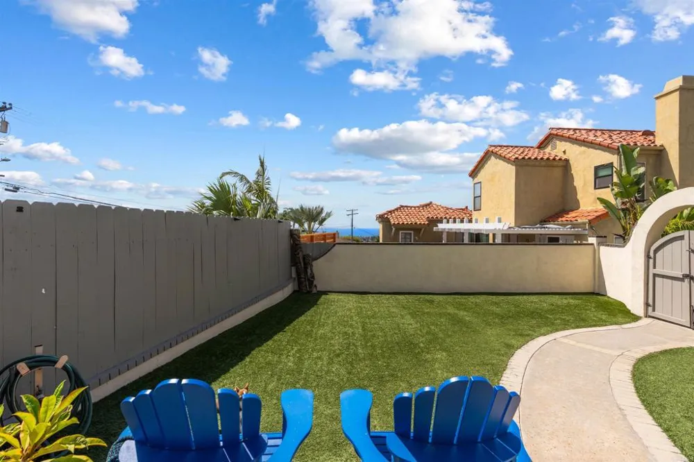 3684 Maria Ln Carlsbad, CA 92008