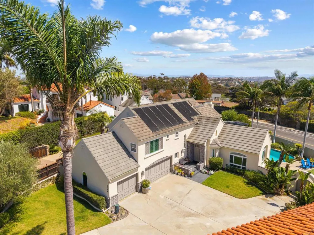 3684 Maria Ln Carlsbad, CA 92008