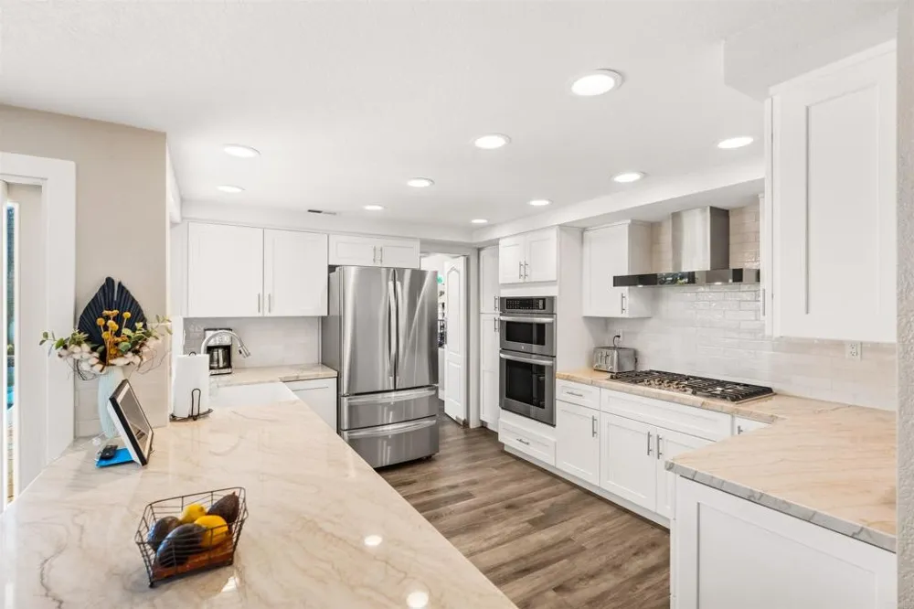3684 Maria Ln Carlsbad, CA 92008