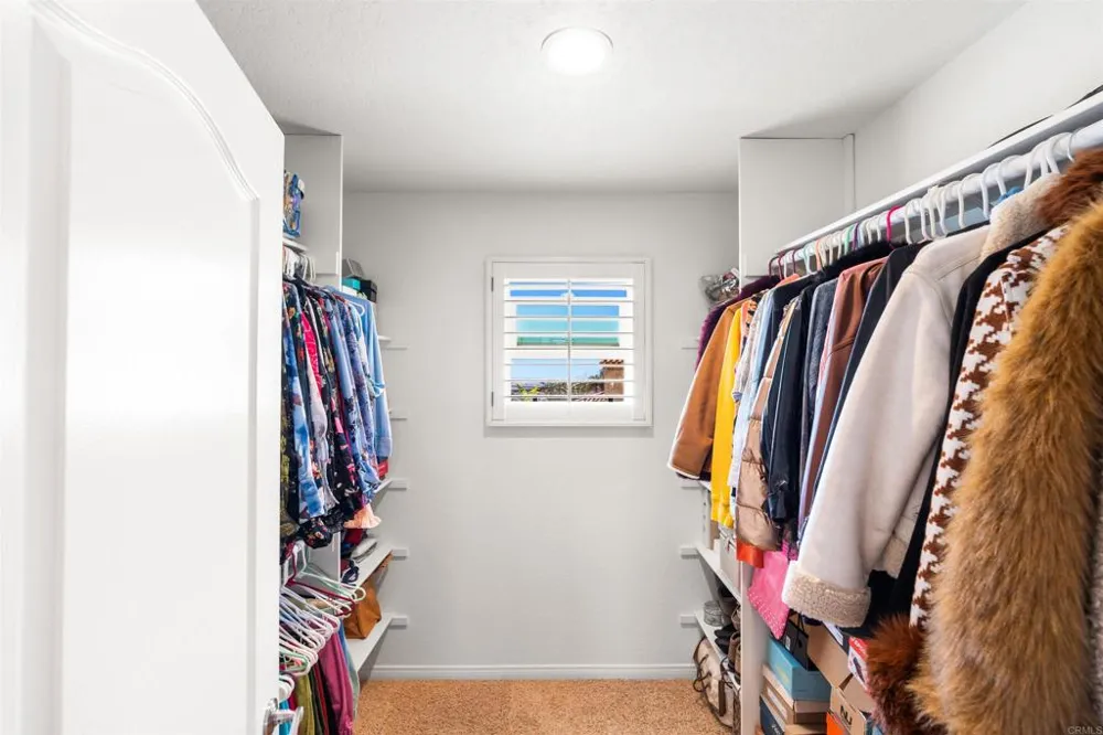 3684 Maria Ln Carlsbad, CA 92008