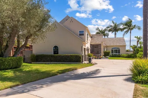 3684 Maria Ln