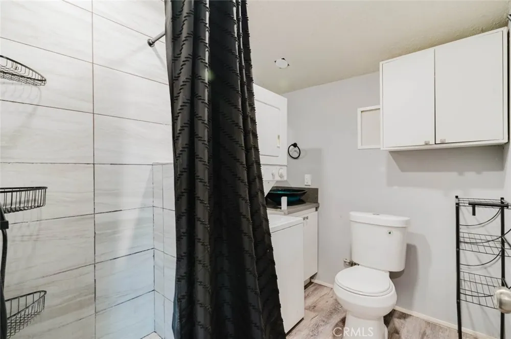 7345 Jamieson Avenue Reseda, CA 91335
