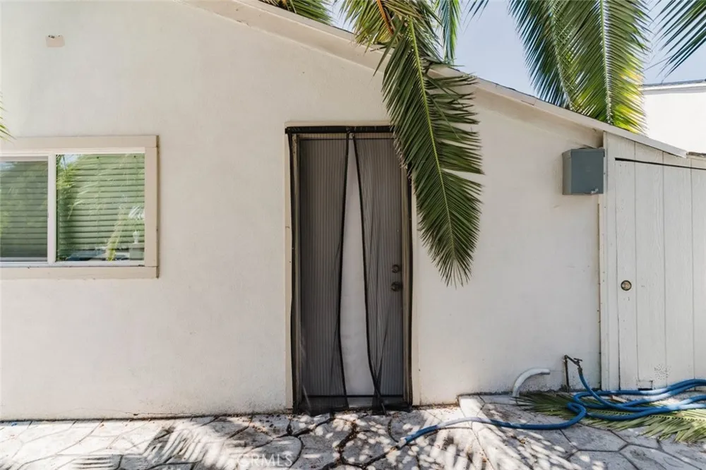 7345 Jamieson Avenue Reseda, CA 91335