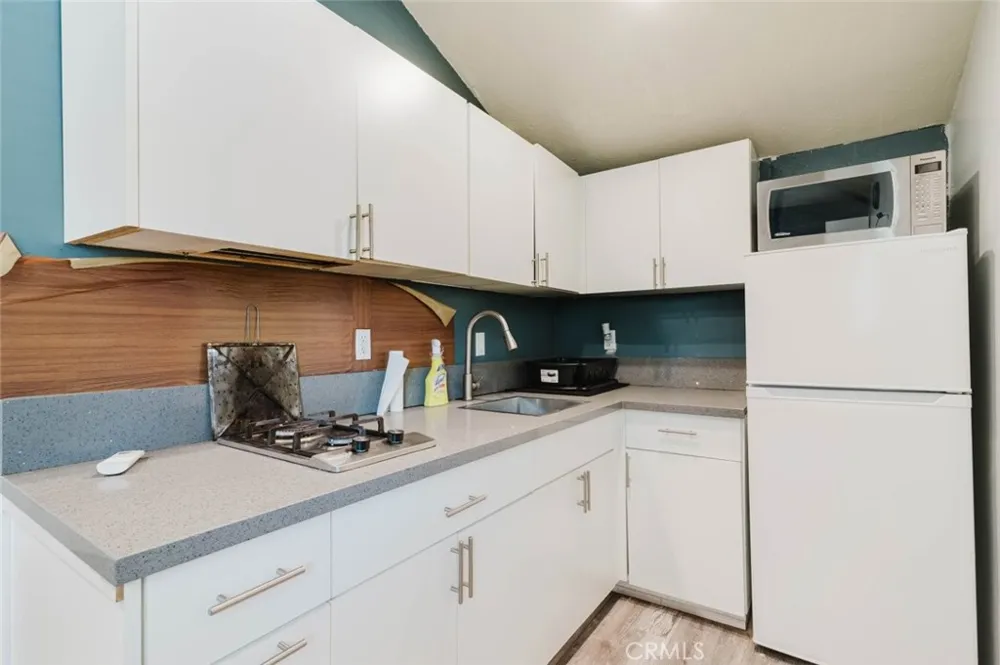 7345 Jamieson Avenue Reseda, CA 91335