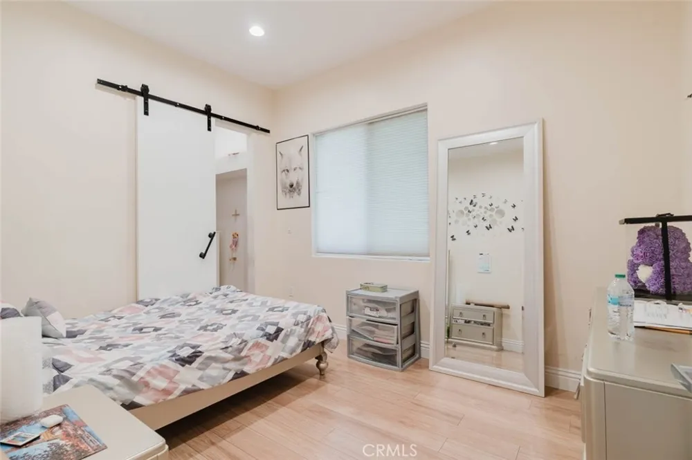 7347 Jamieson Avenue Reseda, CA 91335