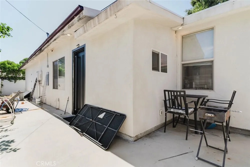 7347 Jamieson Avenue Reseda, CA 91335