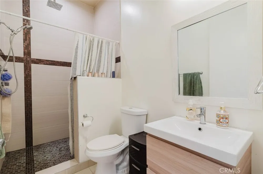 7347 Jamieson Avenue Reseda, CA 91335