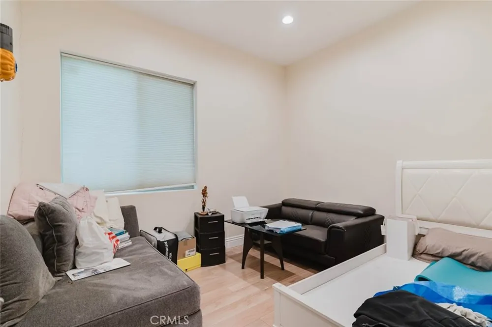 7347 Jamieson Avenue Reseda, CA 91335
