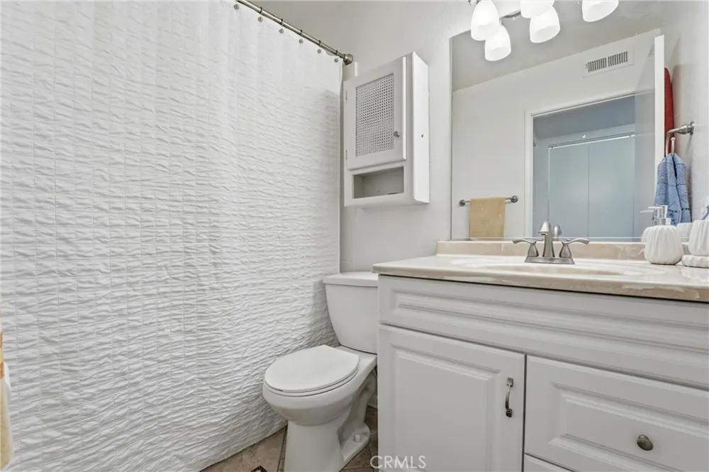 104 Oval Irvine, CA 92604