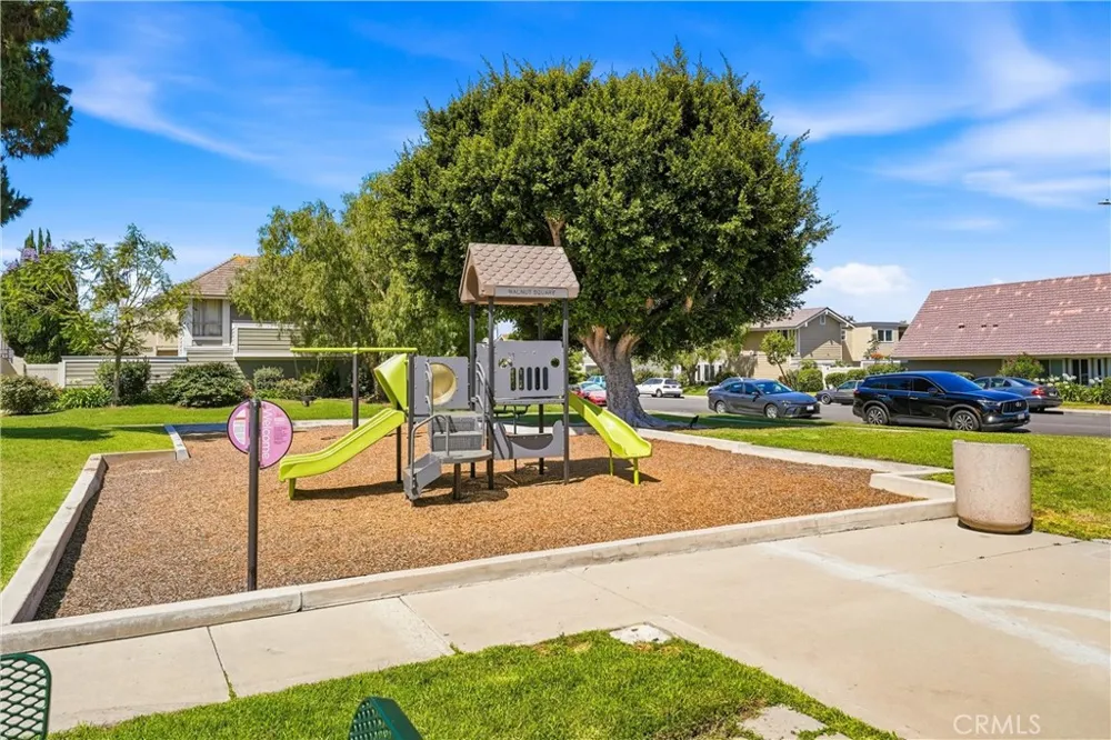 104 Oval Irvine, CA 92604