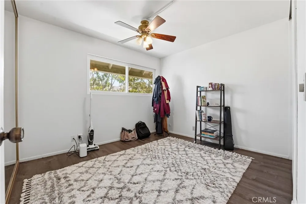 104 Oval Irvine, CA 92604