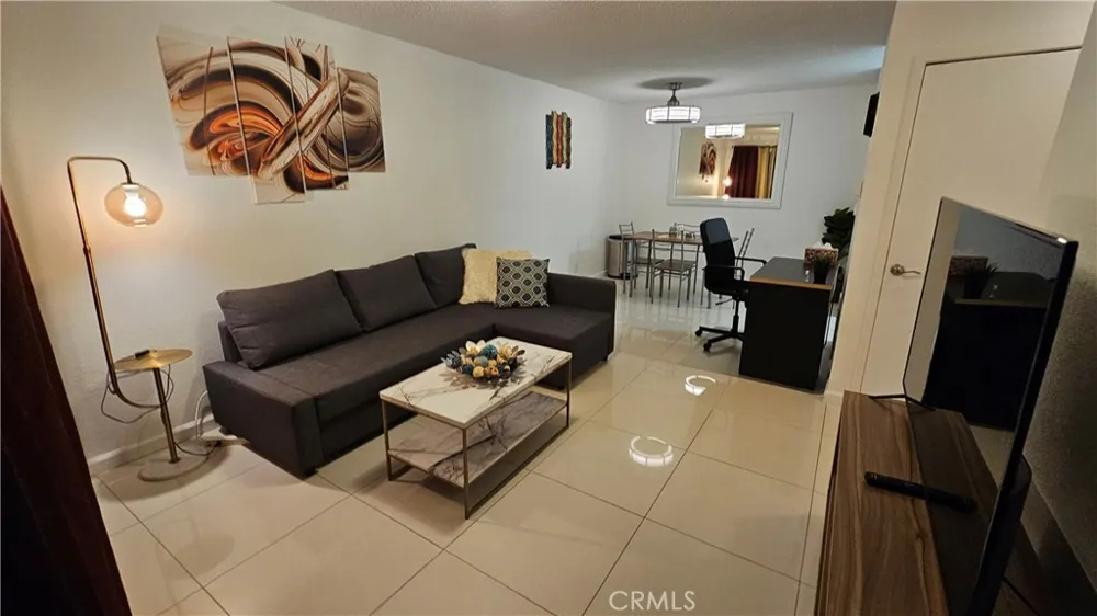 2857 Los Felices Palm Springs, CA 92262