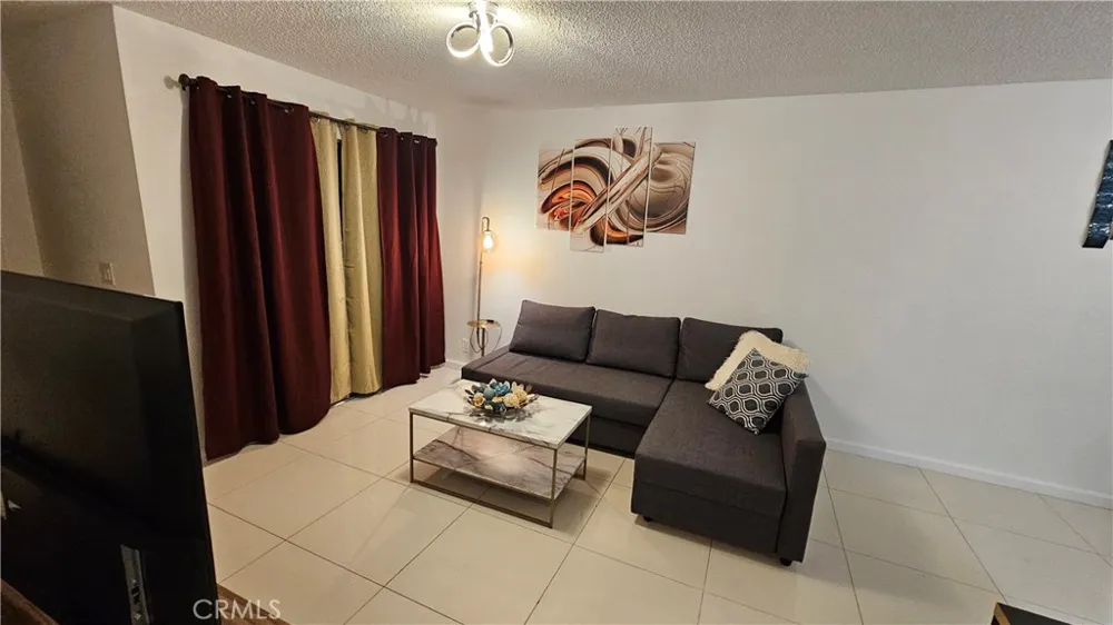 2857 Los Felices Palm Springs, CA 92262