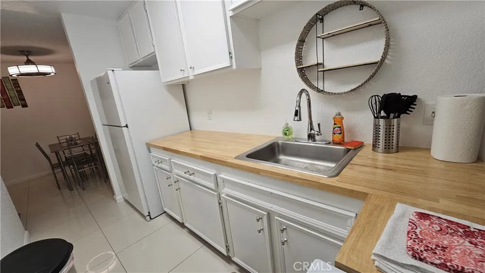 2857 Los Felices Palm Springs, CA 92262