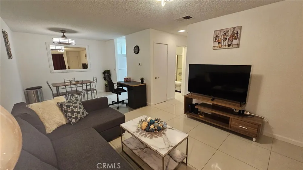 2857 Los Felices Palm Springs, CA 92262