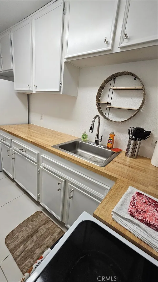 2857 Los Felices Palm Springs, CA 92262