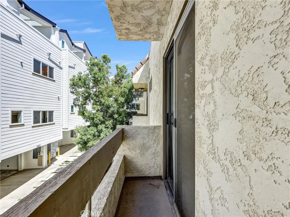 1825 westholme Avenue #4 Los Angeles, CA 90025