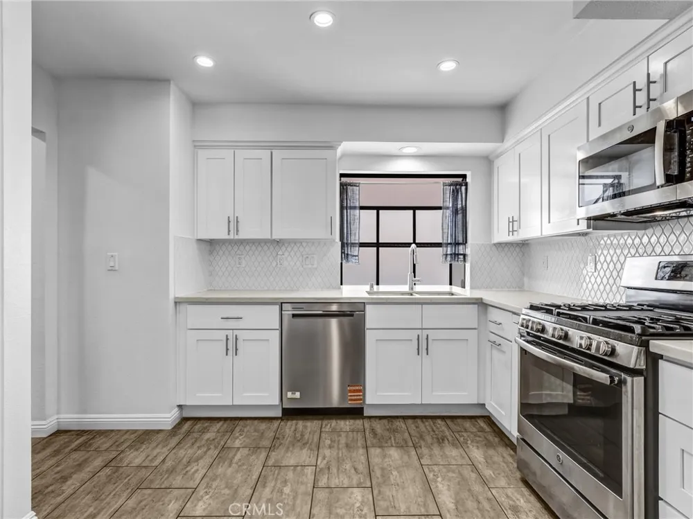 1825 westholme Avenue #4 Los Angeles, CA 90025