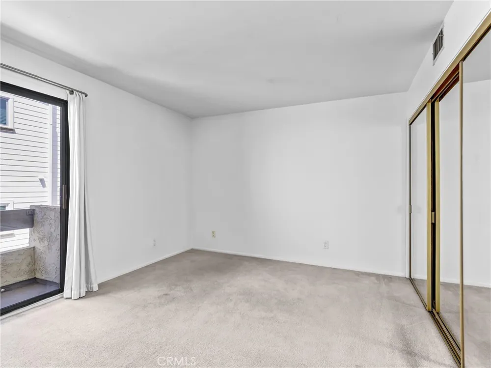1825 westholme Avenue #4 Los Angeles, CA 90025