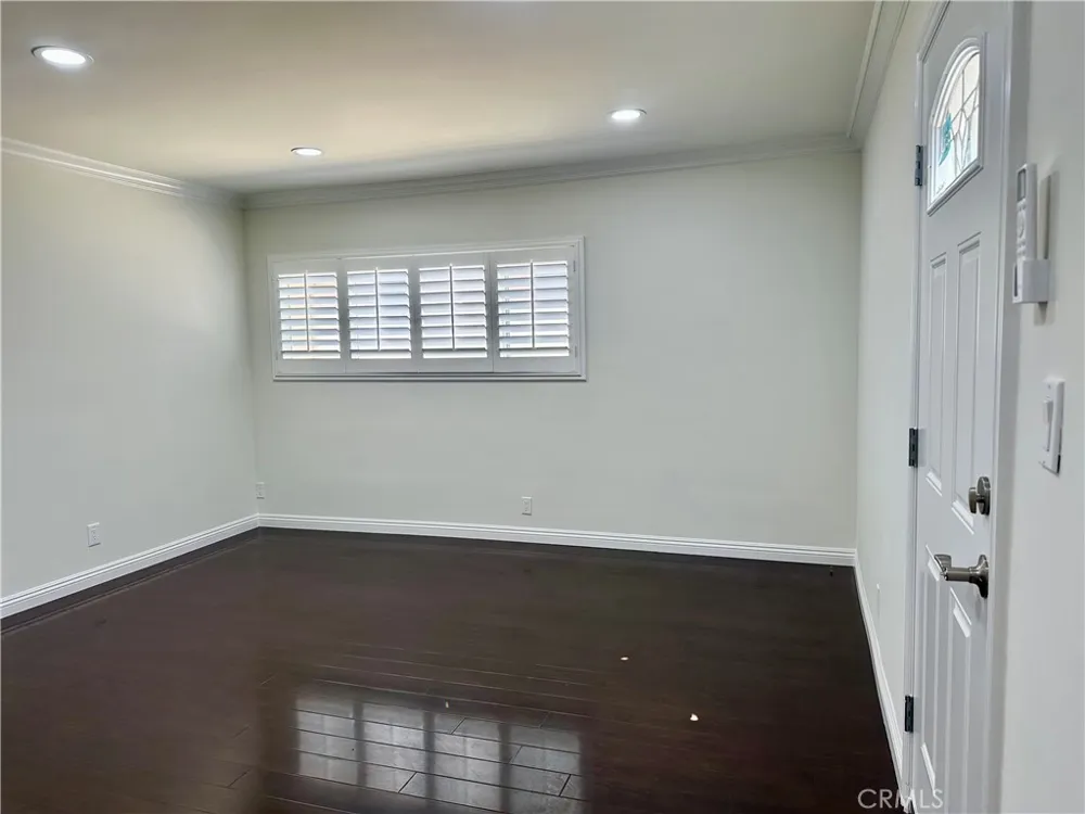 2726 N Brighton St Burbank, CA 91504