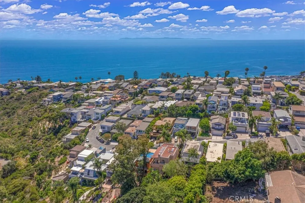 1046 Oro Laguna Beach, CA 92651