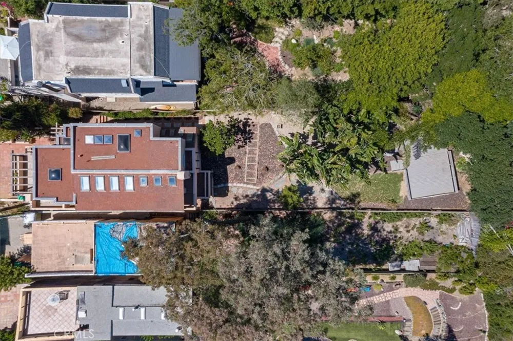 1046 Oro Laguna Beach, CA 92651