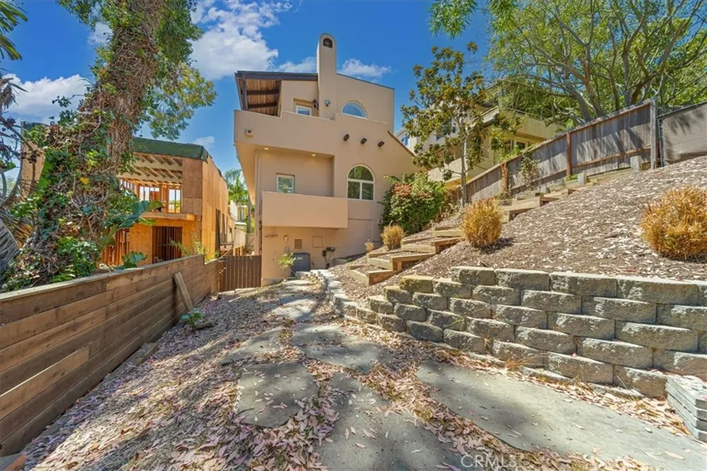 1046 Oro Laguna Beach, CA 92651