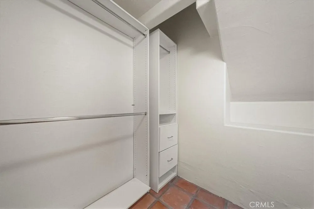 1046 Oro Laguna Beach, CA 92651