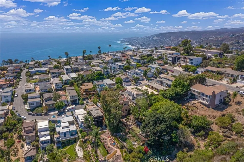 1046 Oro Laguna Beach, CA 92651