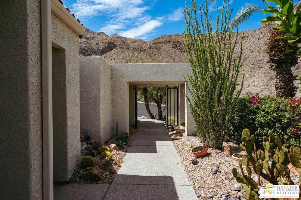 39 Mirage Cove Drive Rancho Mirage, CA 92270