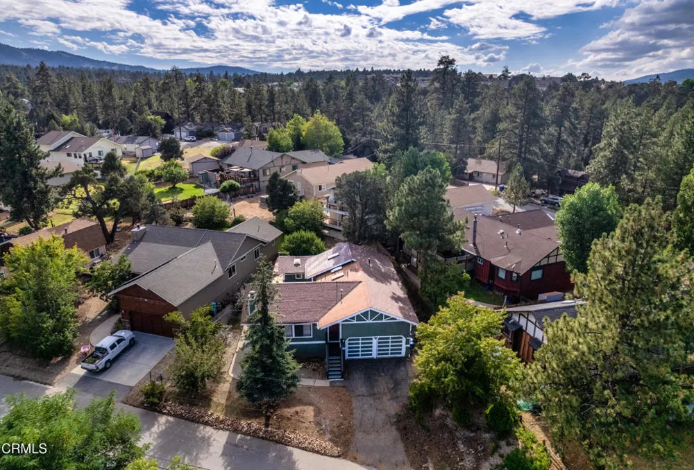325 Montclair Drive Big Bear, CA 92314