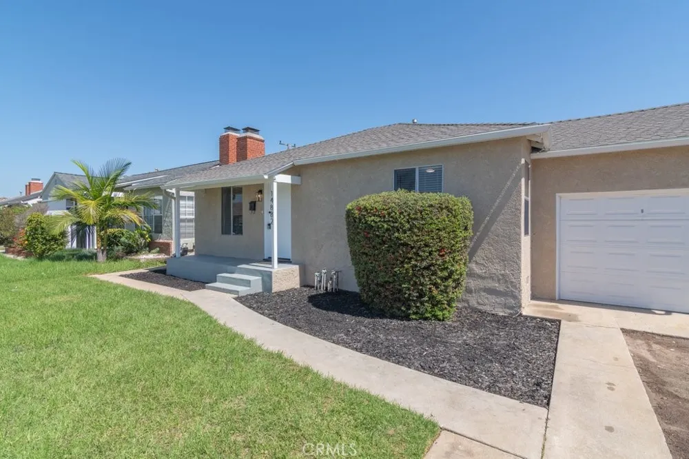 14882 Marigold Avenue Gardena, CA 90249