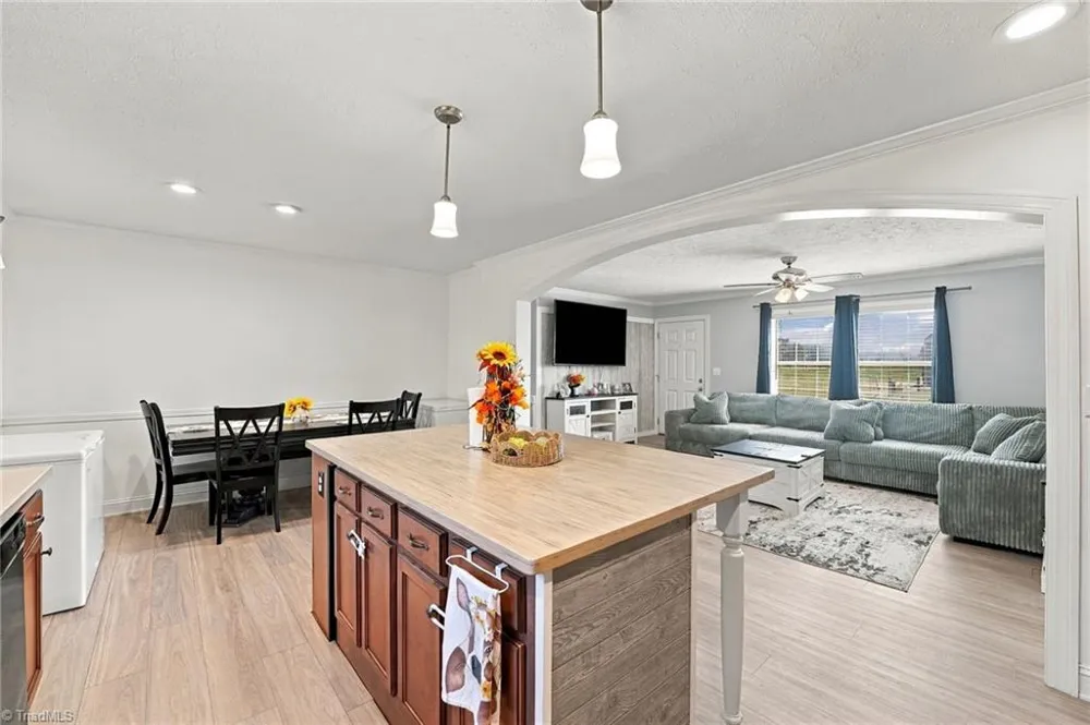 139 Horseshoe Road Rockingham, NC 28379