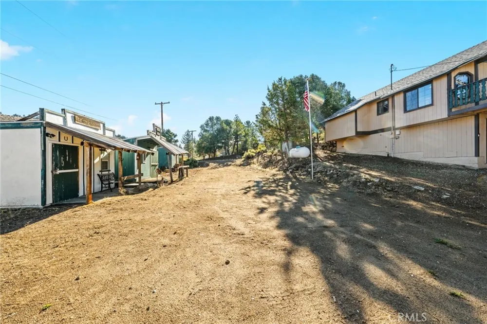 1627 Baldwin Lake Big Bear City, CA 92314