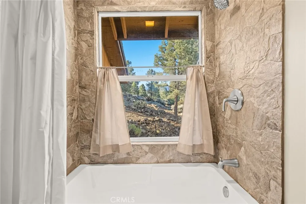 1627 Baldwin Lake Big Bear City, CA 92314