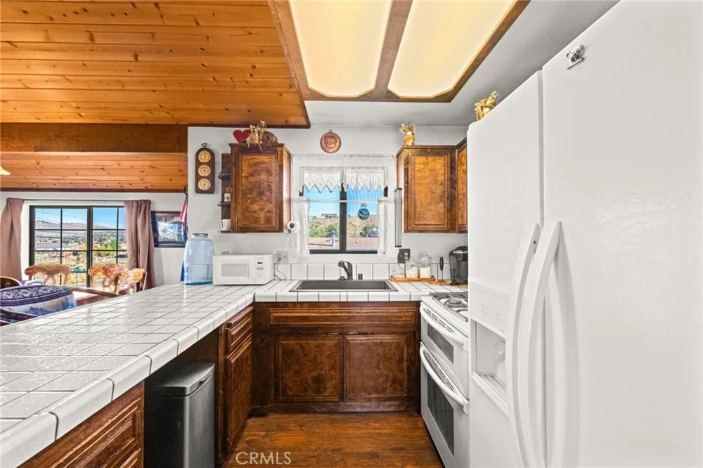 1627 Baldwin Lake Big Bear City, CA 92314