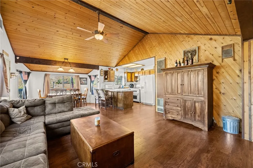 1627 Baldwin Lake Big Bear City, CA 92314