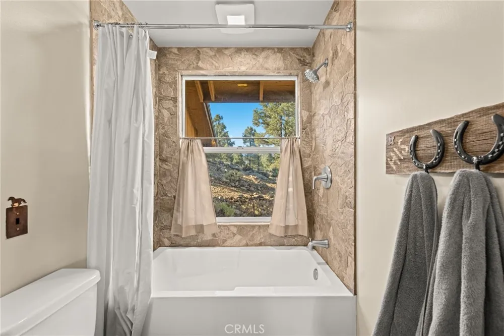 1627 Baldwin Lake Big Bear City, CA 92314