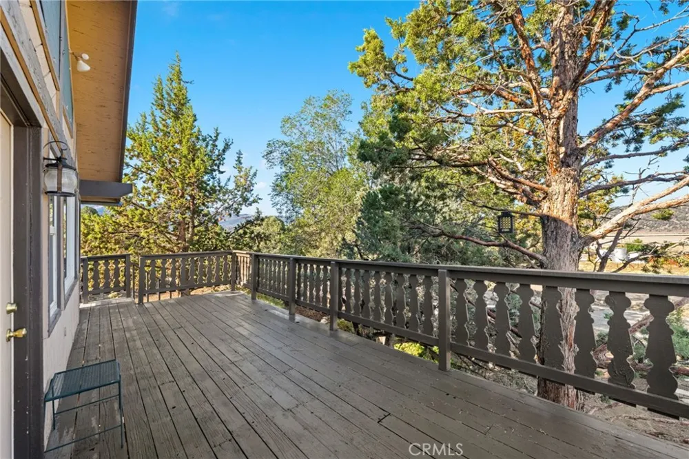 1627 Baldwin Lake Big Bear City, CA 92314