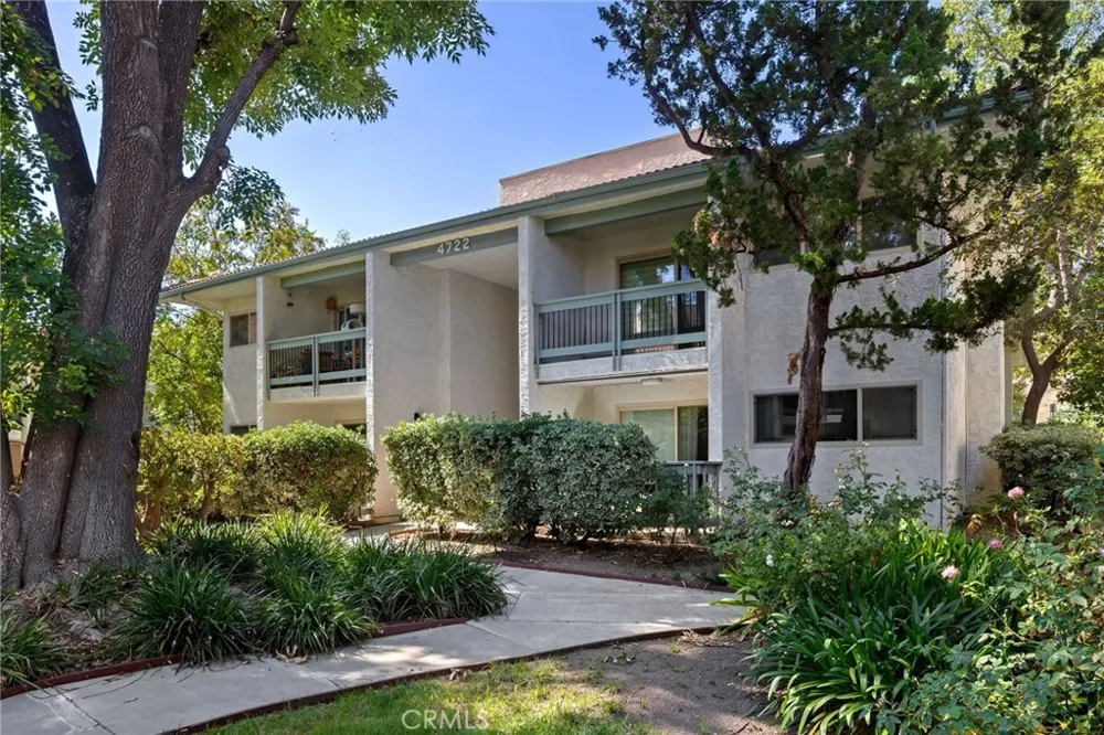 4722 Park Granada #205 Calabasas, CA 91302