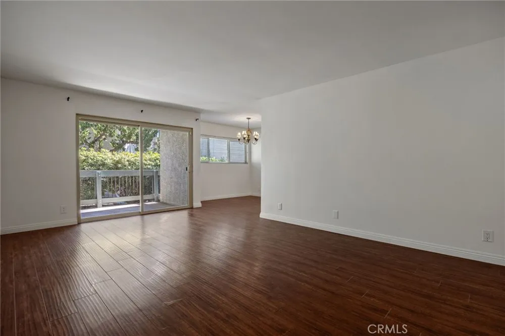 4722 Park Granada #205 Calabasas, CA 91302