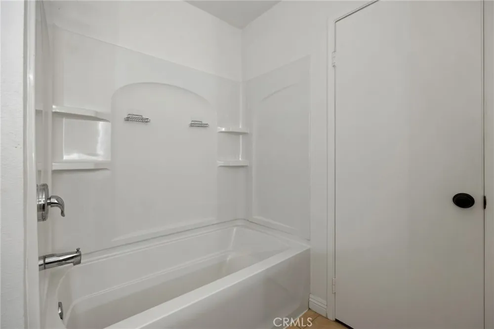4722 Park Granada #205 Calabasas, CA 91302
