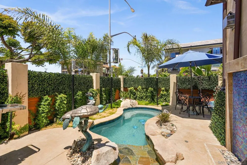 1311 Pacific Beach Dr San Diego, CA 92109