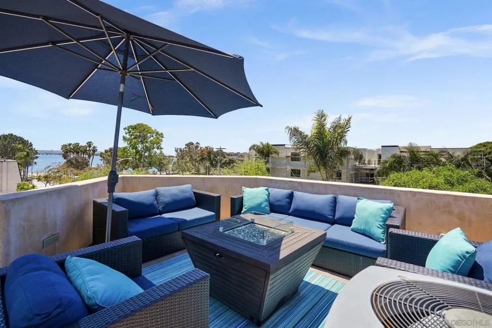 1311 Pacific Beach Dr San Diego, CA 92109