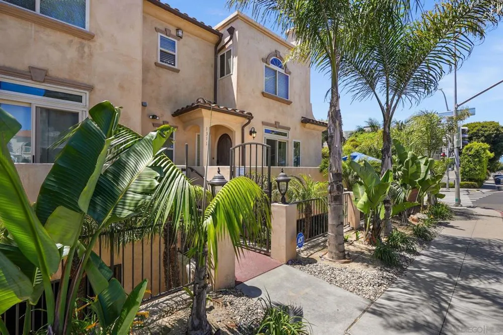 1311 Pacific Beach Dr San Diego, CA 92109
