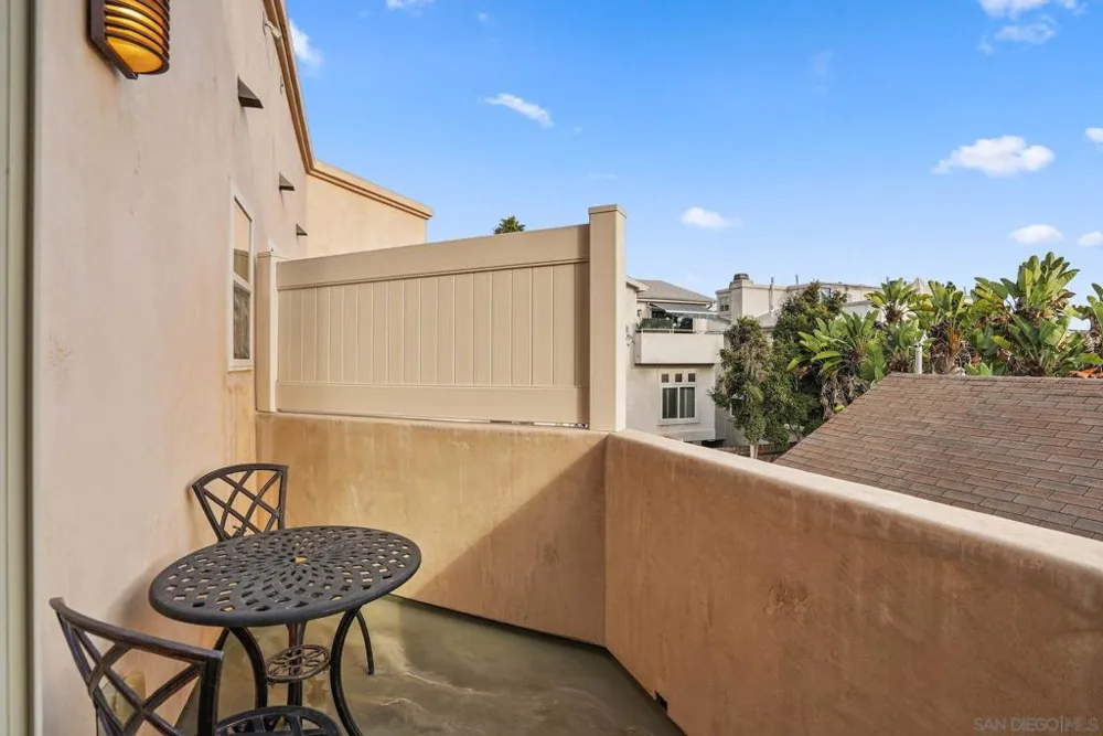 1311 Pacific Beach Dr San Diego, CA 92109